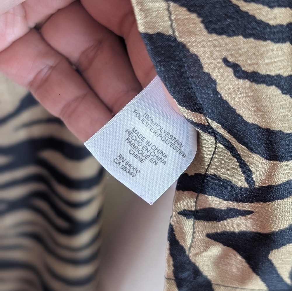 Jones New York Women's Size Small Animal Print Blouse - Picture 12 of 14